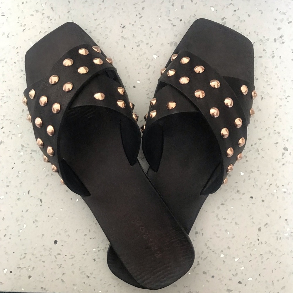 Black & Gold Studded Sandals sz 10